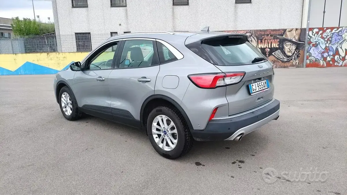 Usata Ford Kuga Titanium 120 CV (88 kW) 2022 Grigio SUV