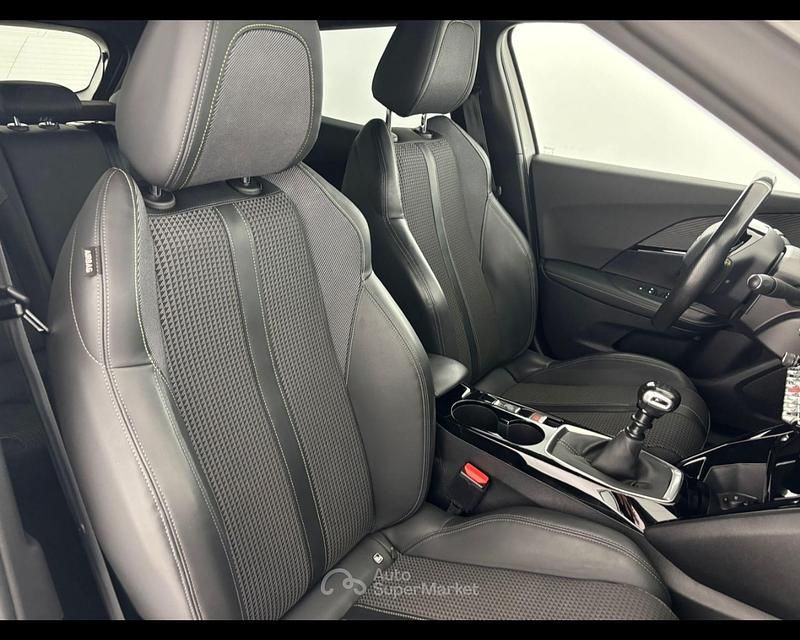 Usata Peugeot 2008 GT-line 102 CV (75 kW) 2020 Bianco SUV