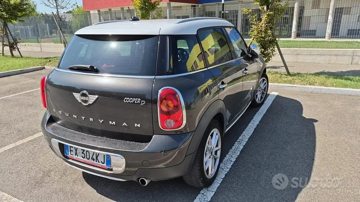 Usata Mini Cooper Countryman 111 CV (81 kW) 2014 Marrone SUV
