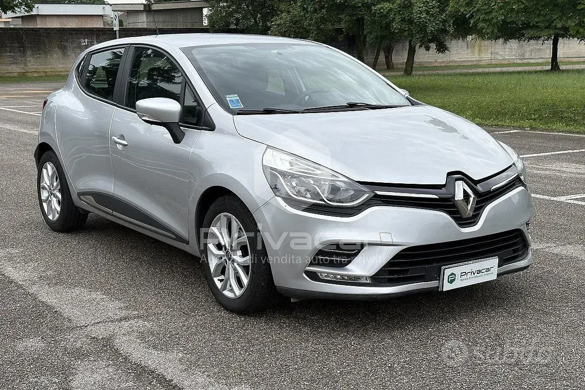 Usata Renault Clio Intens 90 CV (66 kW) 2019 Grigio Utilitaria