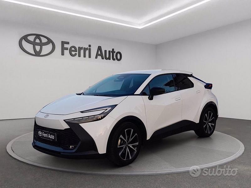 Usata Toyota C-HR Trend 197 CV (144 kW) 2024 Bianco SUV