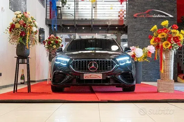 Usata Mercedes E53 AMG Premium Plus 612 CV (450 kW) 2026 Grigio scuro Station wagon