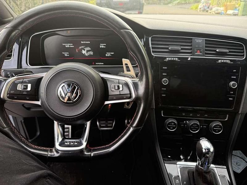 Usata VW Golf VII Highline 110 CV (80 kW) 2016 Berlina