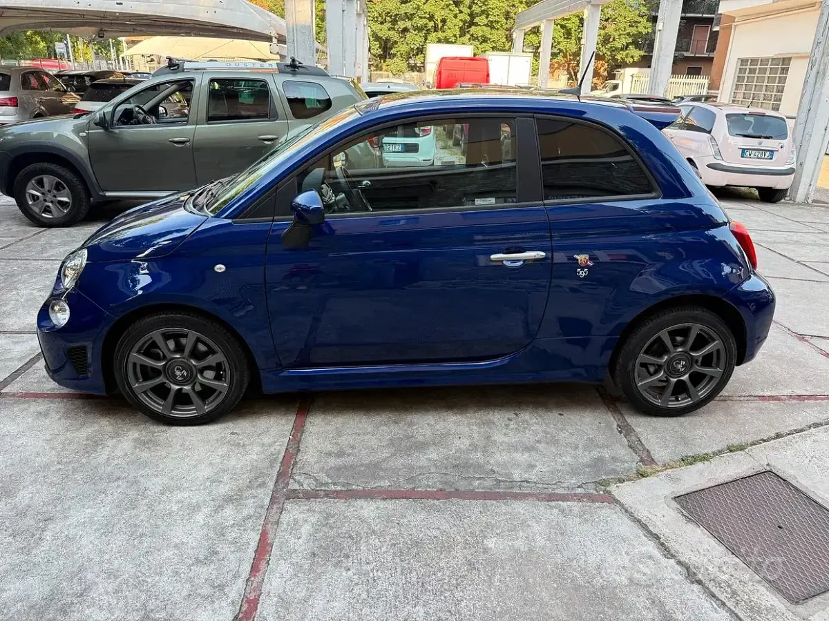 Usata Abarth 595 145 CV (106 kW) 2016 Bluazzurro Berlina