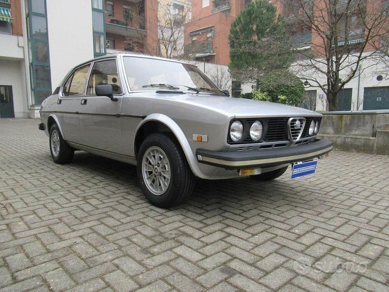 Grigio metallizzato Usata 1981 Alfa Romeo Alfetta Tre volumi | 10.900 € - Immagine 1/4