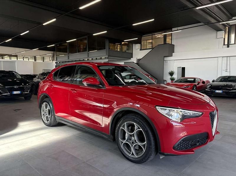 Usata Alfa Romeo Stelvio Tech Edition 160 CV (117 kW) 2019 Rosso SUV