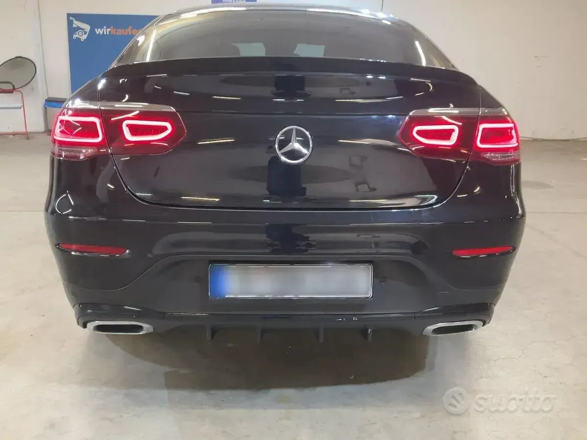Usata Mercedes GLC220 AMG line 194 CV (142 kW) 2022 Nero SUV