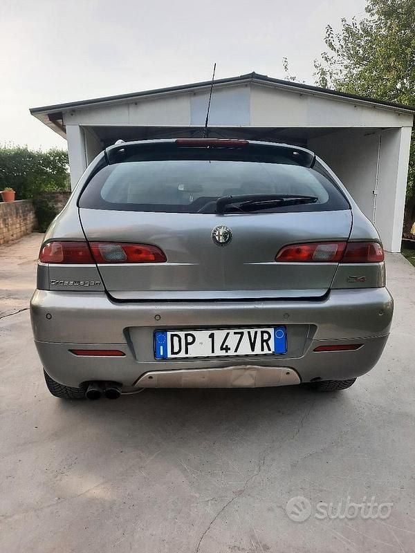 Usata Alfa Romeo 156 Distinctive 150 CV (110 kW) 2005 Grigio Station wagon