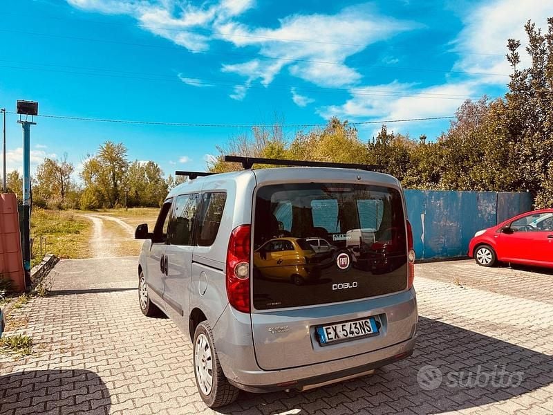 Usata Fiat Doblò 120 CV (88 kW) 2014 Grigio Monovolume