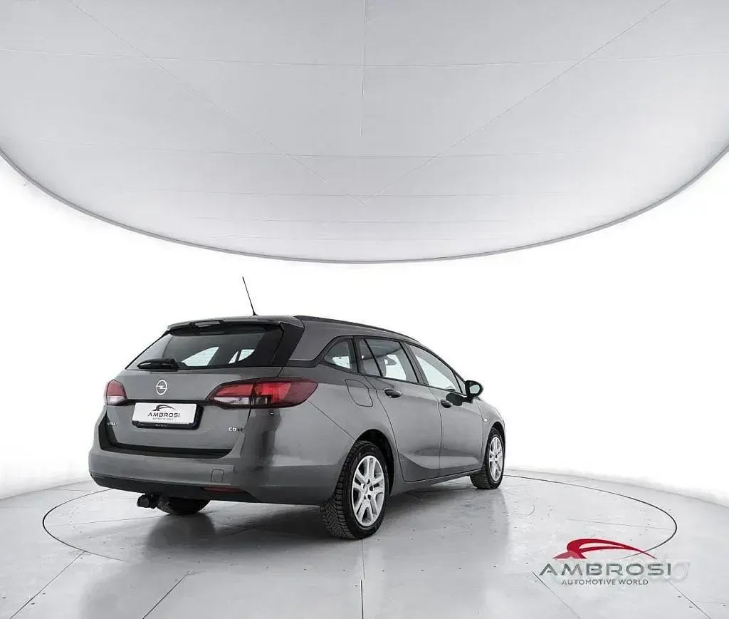 Usata Opel Astra 110 CV (80 kW) 2017 Marrone Station wagon