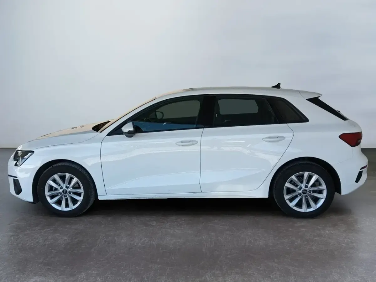 Usata Audi A3 Sportback Business 116 CV (85 kW) 2024 Bianco Utilitaria