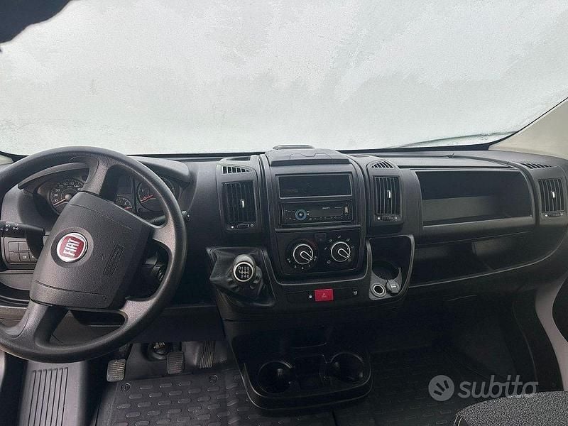 Usata Fiat Ducato 33 131 CV (96 kW) 2017 Bianco pastello Furgone