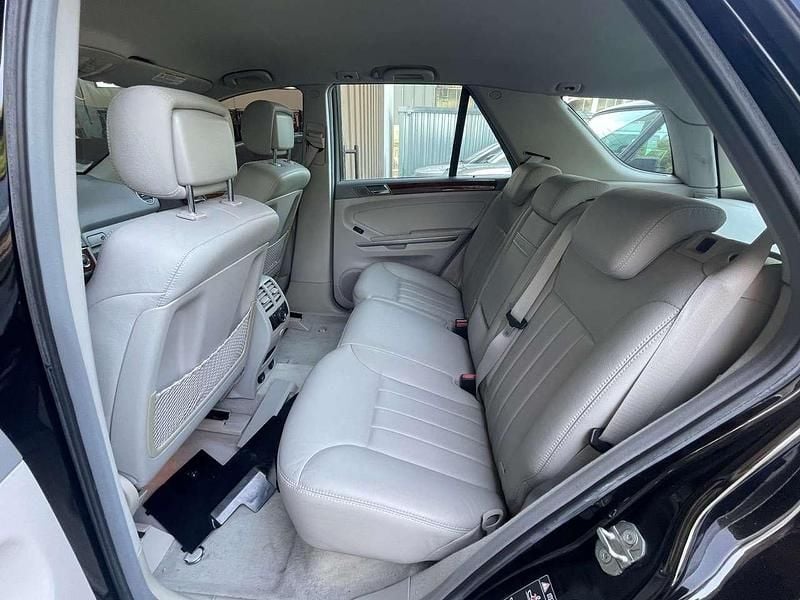 Usata Mercedes ML320 Chrome 224 CV (164 kW) 2005 Nero SUV