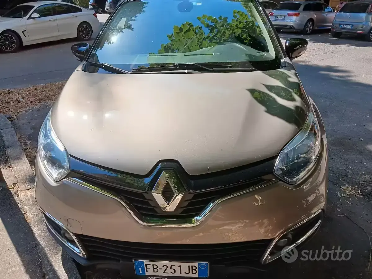 Usata Renault Captur 90 CV (66 kW) 2015 Grigio SUV