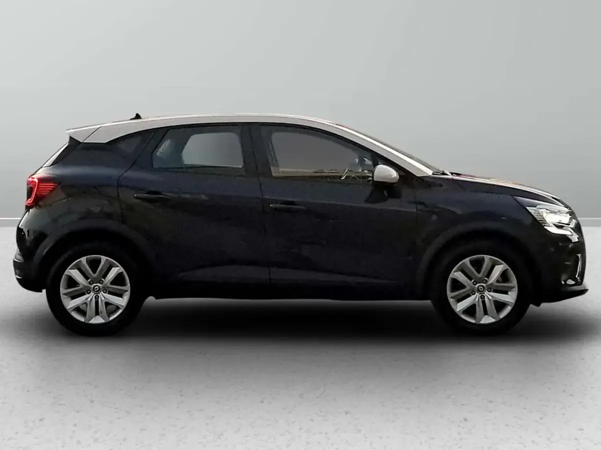 Usata Renault Captur Equilibre 143 CV (105 kW) 2023 Blu marine/tetto bianco SUV
