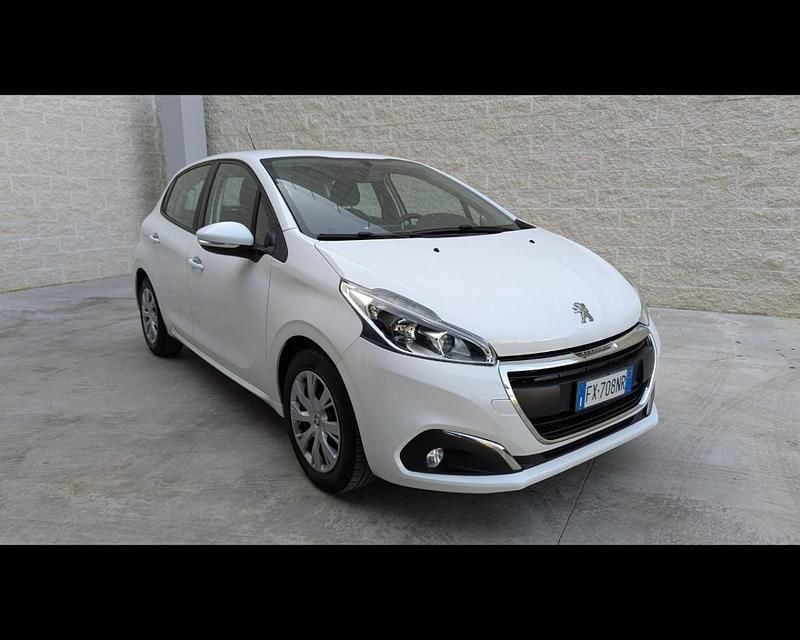 Usata Peugeot 208 Active 82 CV (60 kW) 2019 Bianco Utilitaria