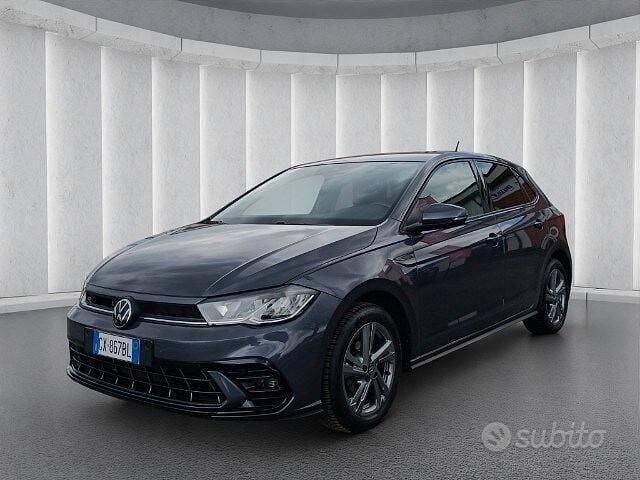 Usata VW Polo R-line 95 CV (69 kW) 2024 Grigio Utilitaria