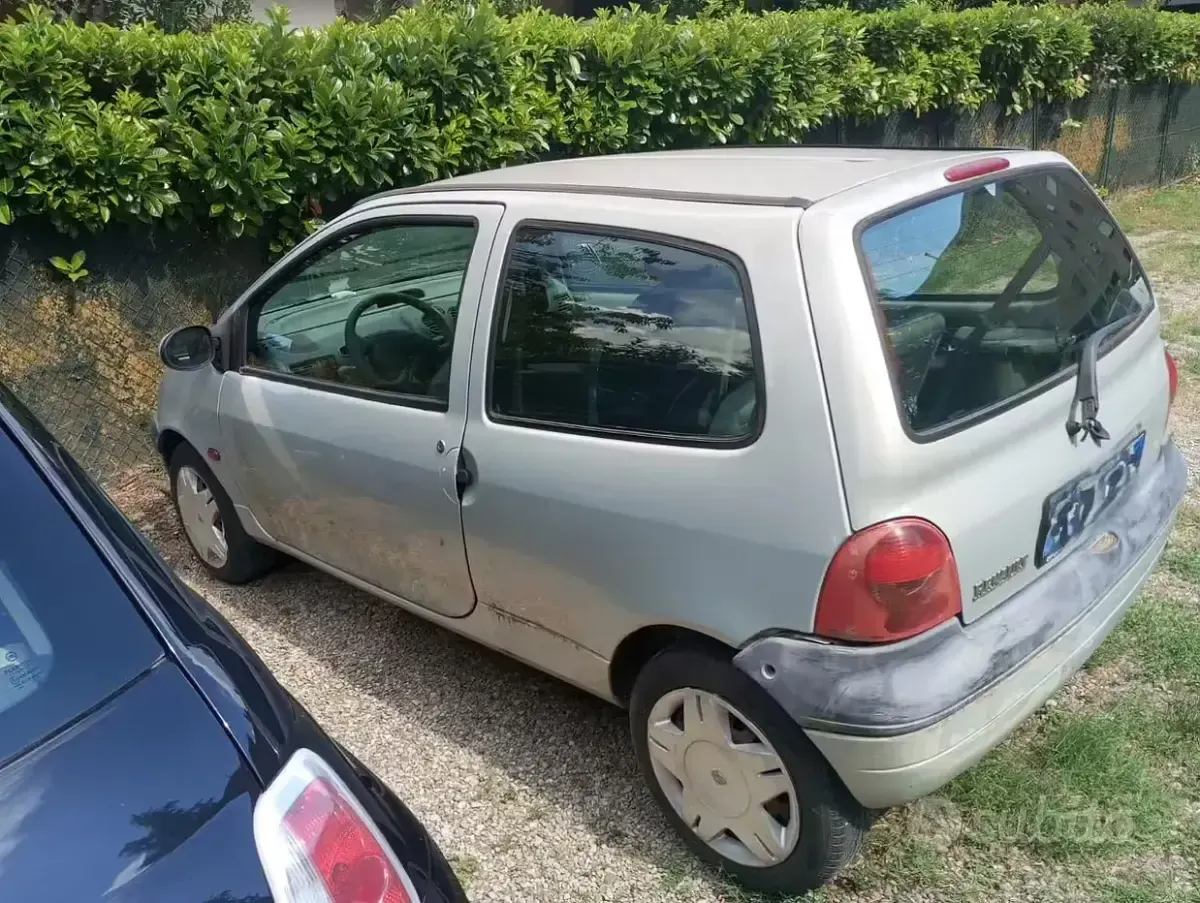 Usata Renault Twingo 58 CV (42 kW) 2000 Grigio Utilitaria