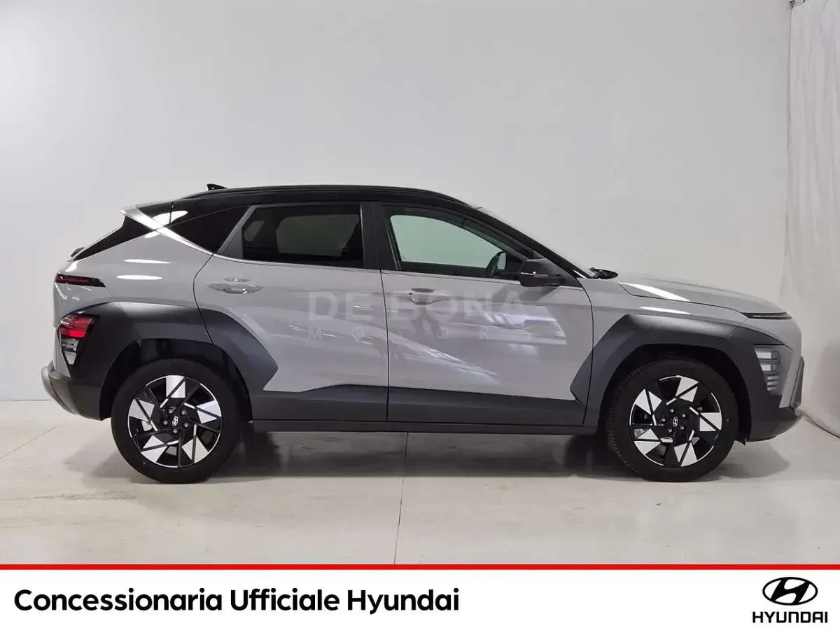 Usata Hyundai Kona Comfort 120 CV (88 kW) 2023 Grigio SUV