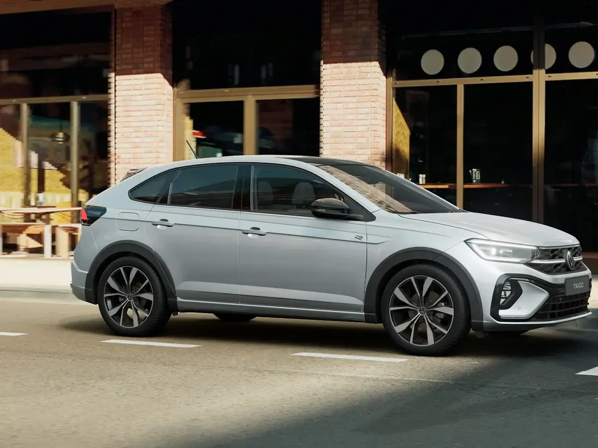 Nuova VW Taigo R-line Plus 116 CV (85 kW) 2026 Reflex silver metallizzato deep black pe SUV