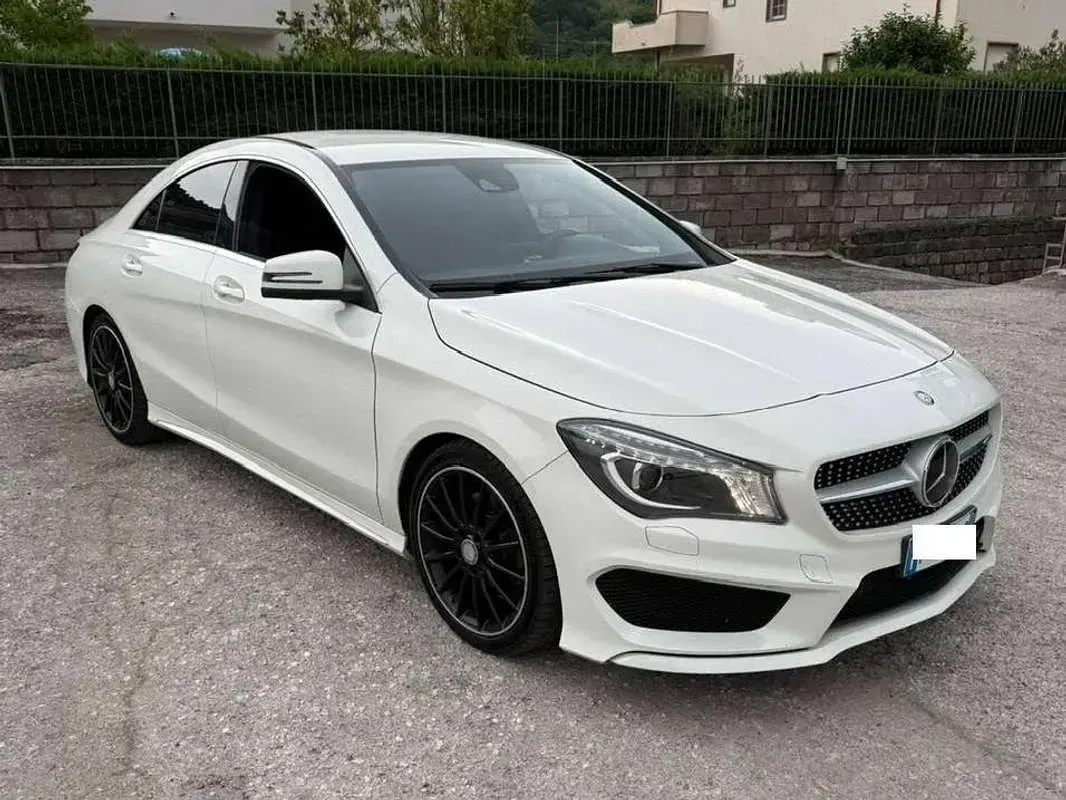 Usata Mercedes CLA220 AMG 177 CV (130 kW) 2016 Bianco Coupé