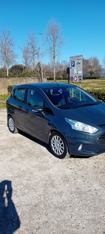 Blu Usata 2014 Ford B-MAX Monovolume | 6450 € (Buon prezzo) - Immagine 1/4