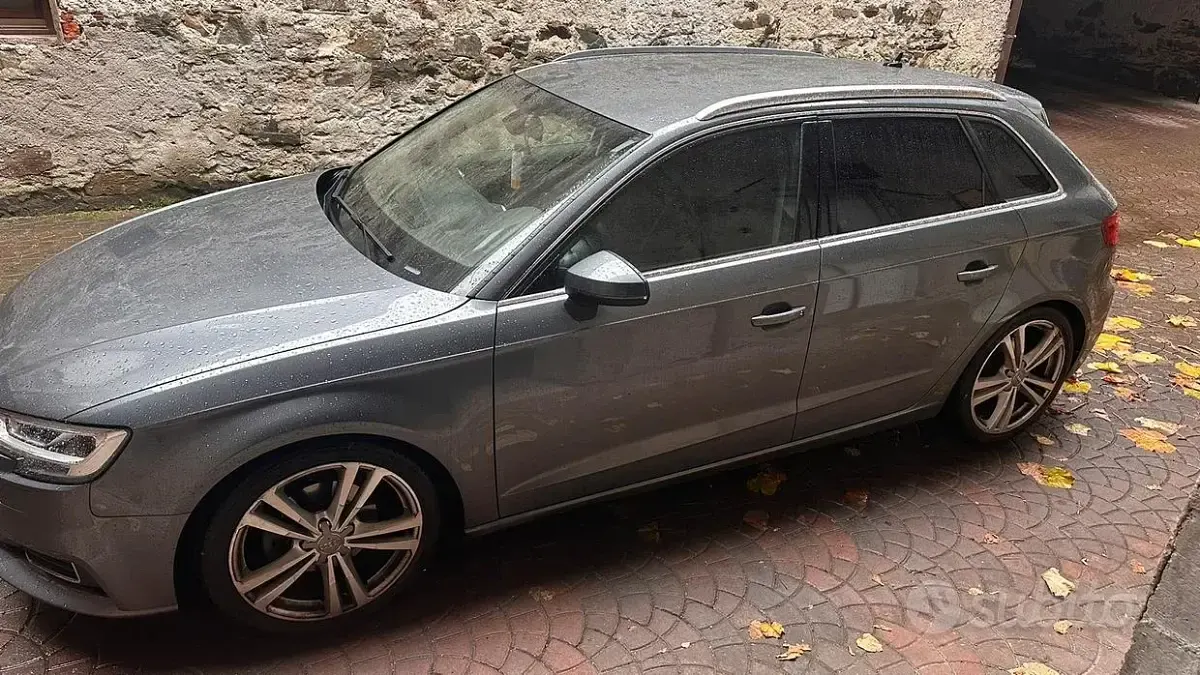 Usata Audi A3 Sport 140 CV (102 kW) 2019 Grigio Berlina
