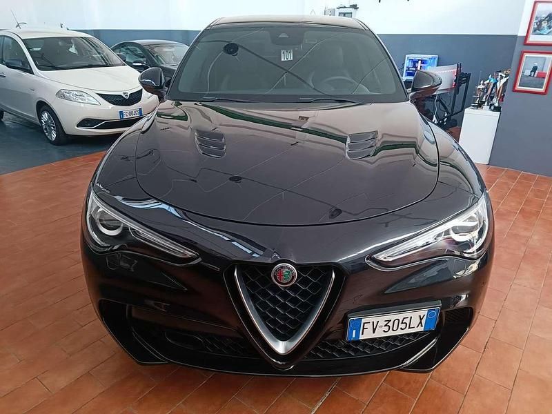 Usata Alfa Romeo Stelvio Quadrifoglio 510 CV (375 kW) 2019 Nero vulcano SUV