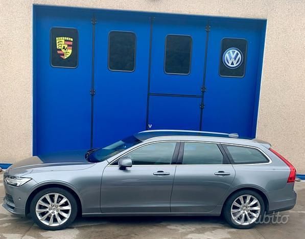Usata Volvo V90 Momentum 235 CV (172 kW) 2016 Antracite metallizzato Station wagon