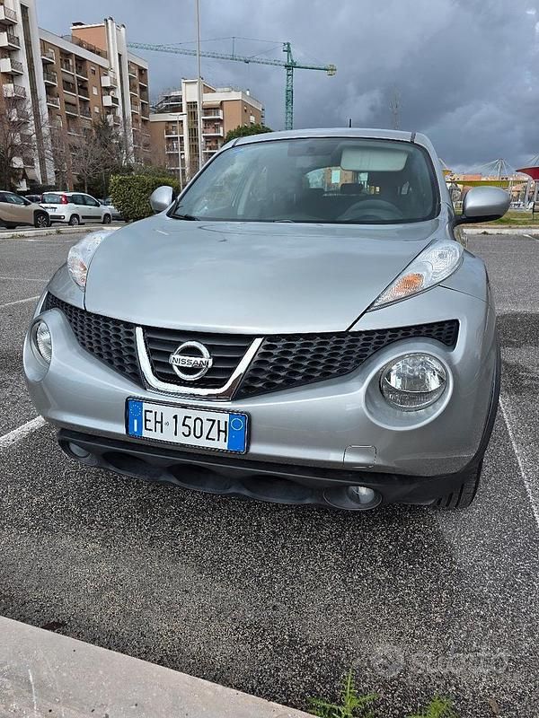 Usata Nissan Juke Acenta 115 CV (84 kW) 2011 Grigio SUV