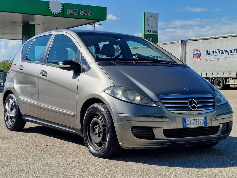 Usata Mercedes A180 Classic 109 CV (80 kW) 2006 Beige Monovolume