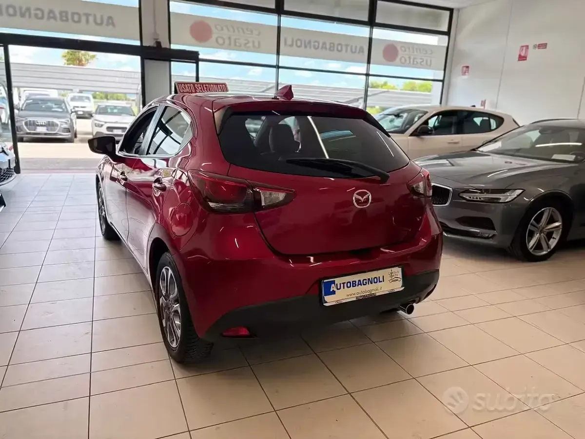 Usata Mazda 2 Exceed 90 CV (66 kW) 2019 Grigio Berlina