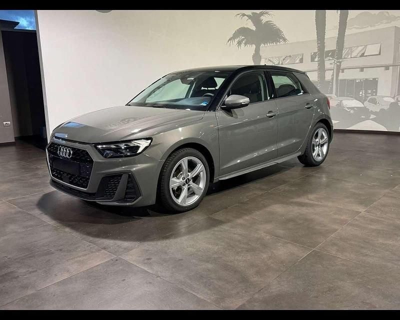 Nuova Audi A1 S-Line 116 CV (85 kW) 2026 Grigio SUV