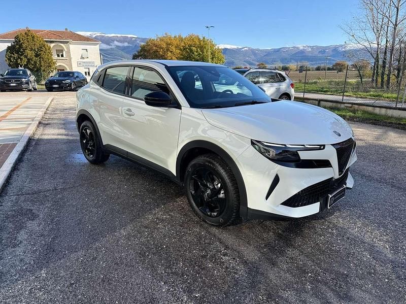 Usata Alfa Romeo Junior 145 CV (106 kW) 2024 Bianco SUV