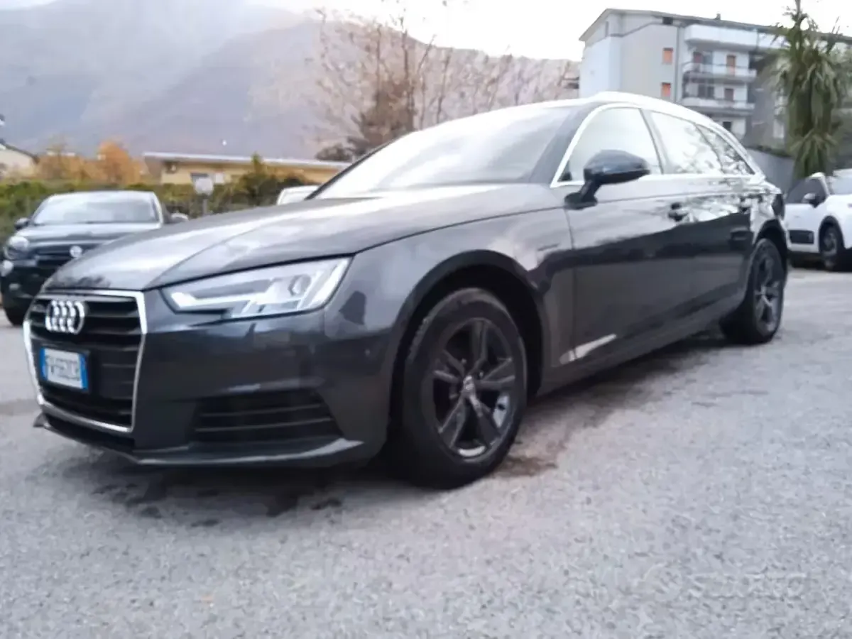 Usata Audi A4 Design 122 CV (89 kW) 2019 Grigio Station wagon
