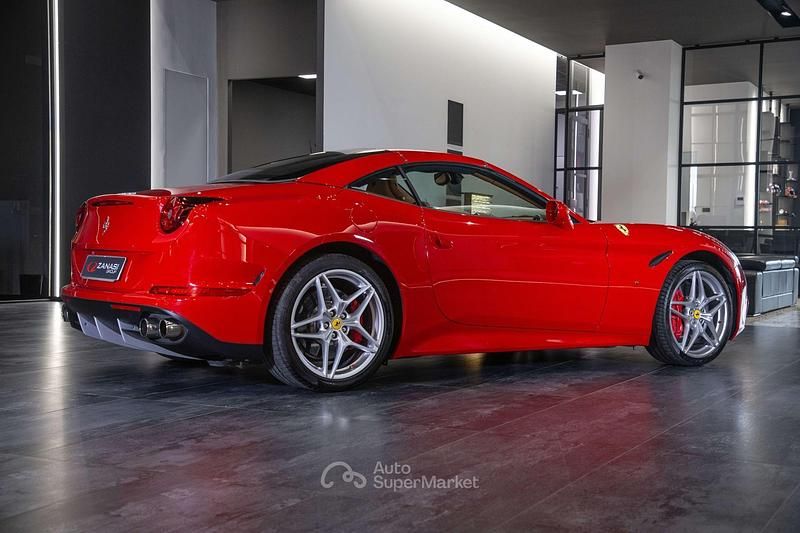 Usata Ferrari California 560 CV (411 kW) 2014 Rosso corsa Cabrio