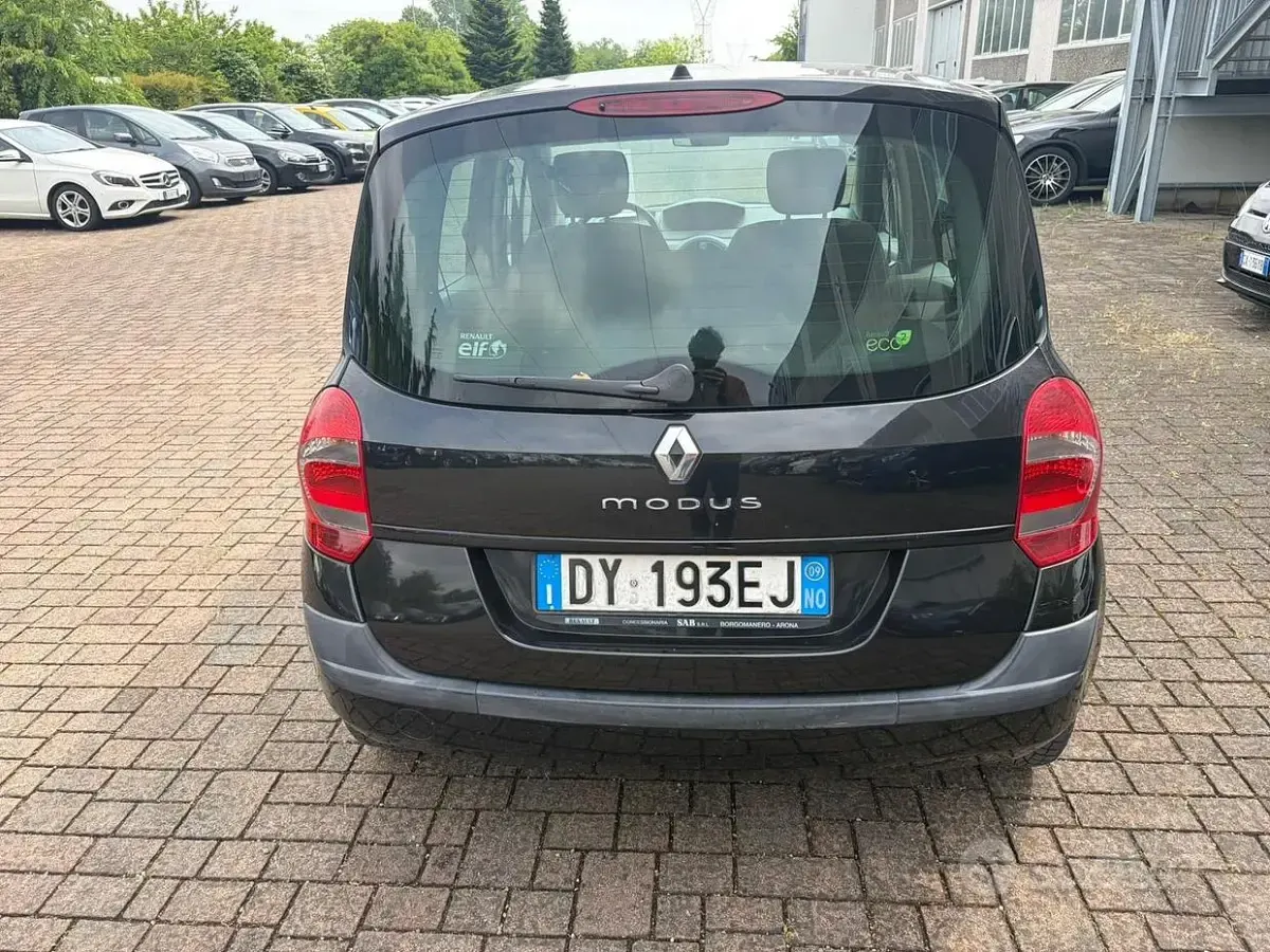 Usata Renault Modus 101 CV (74 kW) 2009 Nero Monovolume