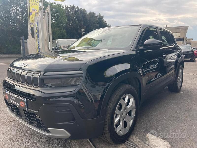 Usata Jeep Avenger Altitude 101 CV (74 kW) 2024 Nero SUV