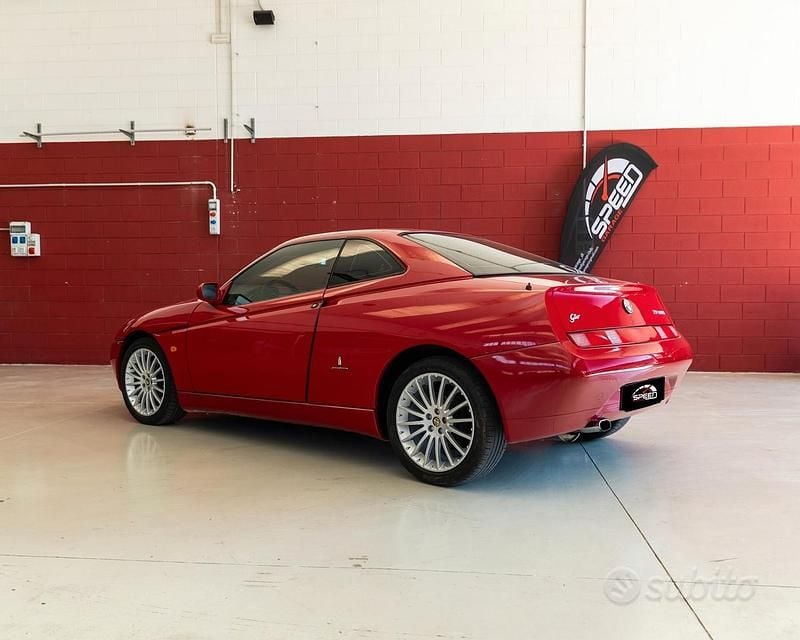 Usata Alfa Romeo GTV 150 CV (110 kW) 2001 Rosso Coupé