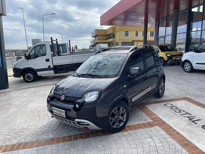 Grigio Usata 2018 Fiat Panda Cross Cross Due volumi | 10.800 € (Ottimo prezzo) - Immagine 1/4