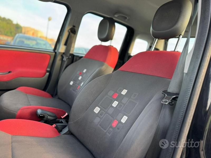 Usata Fiat Panda Lounge 69 CV (50 kW) 2015 Nero Utilitaria