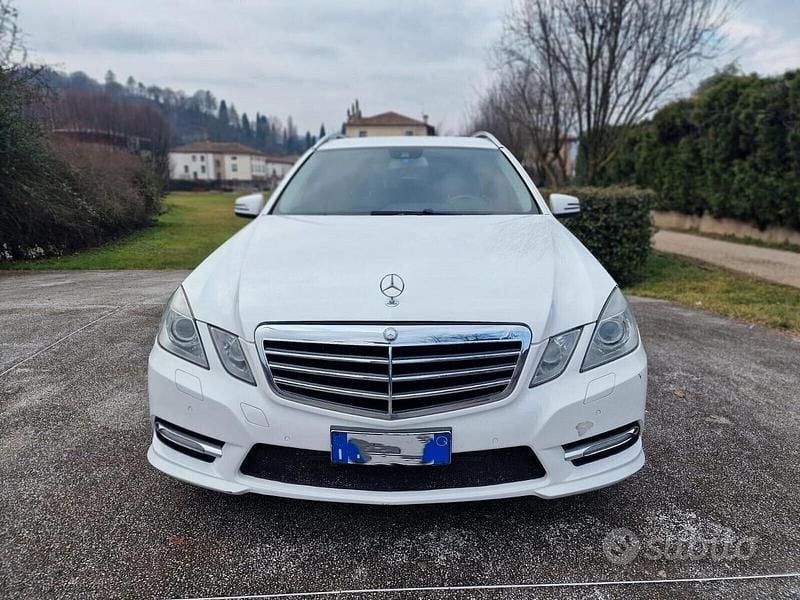 Usata Mercedes E220 Avantgarde 169 CV (124 kW) 2013 Bianco Station wagon