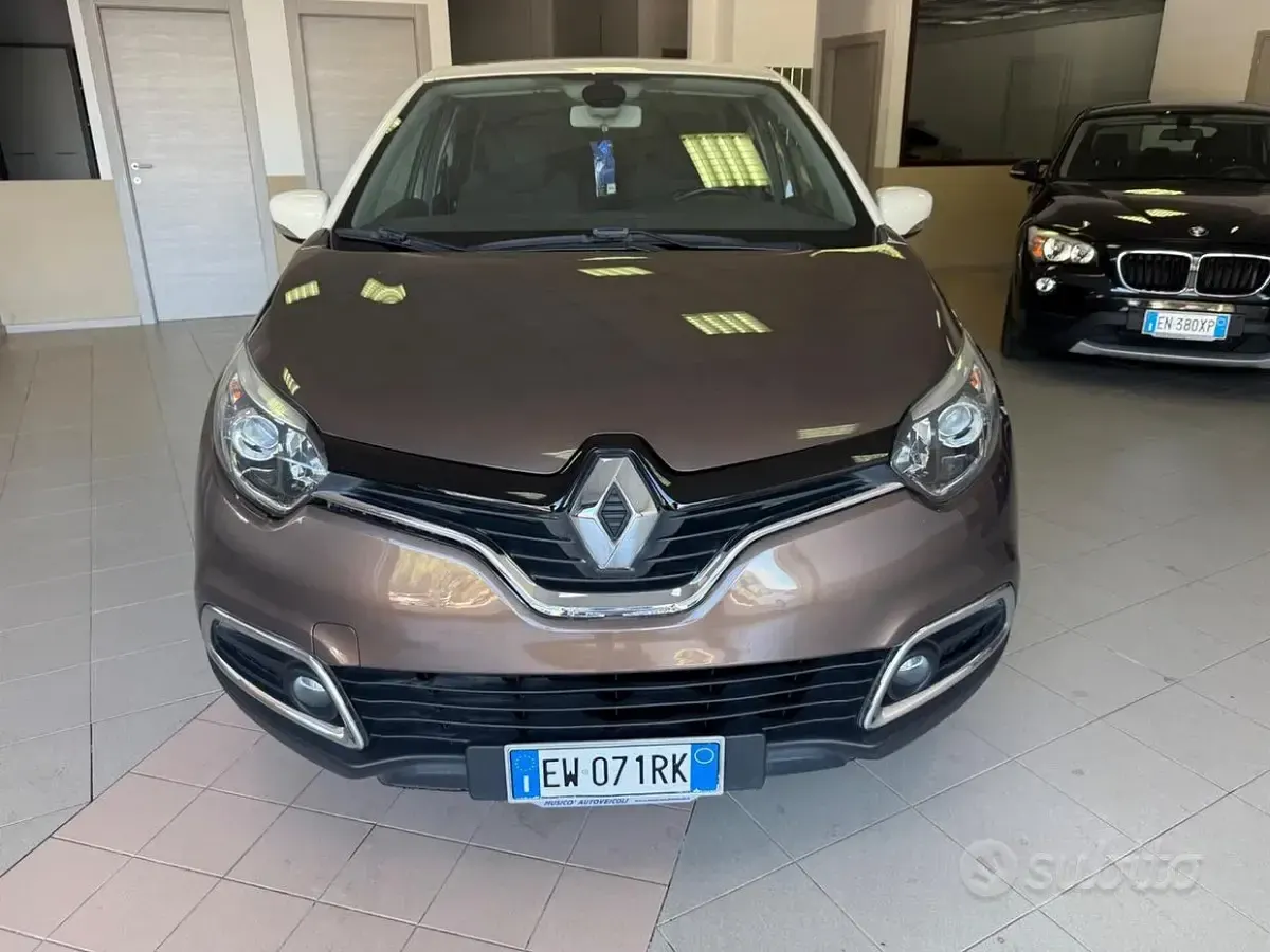 Usata Renault Captur 90 CV (66 kW) 2014 Marrone SUV
