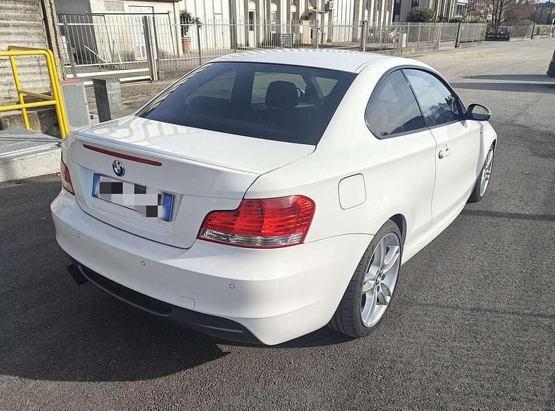 Usata BMW 135 Coupé M Sport 306 CV (225 kW) 2009 Bianco Coupé