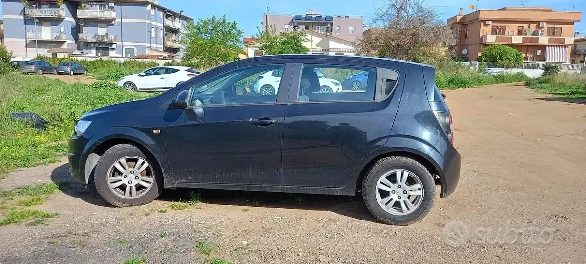 Usata Chevrolet Aveo LT 84 CV (61 kW) 2011 Nero Berlina