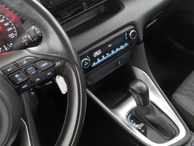 Usata Toyota Yaris Hybrid Business Edition 92 CV (67 kW) 2023 Bianco Berlina