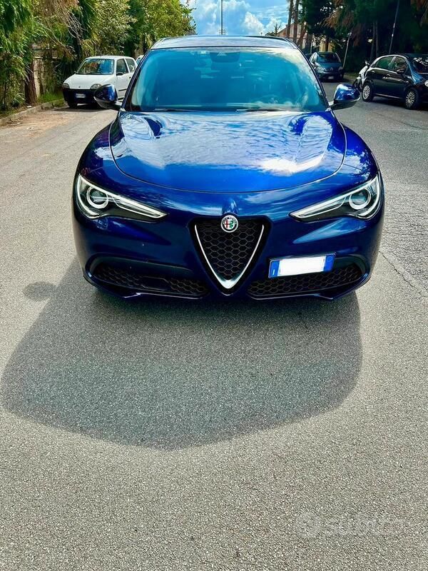 Usata Alfa Romeo Stelvio Super 160 CV (117 kW) 2020 Blu SUV