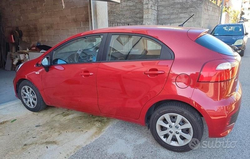 Usata Kia Rio 75 CV (55 kW) 2016 Utilitaria