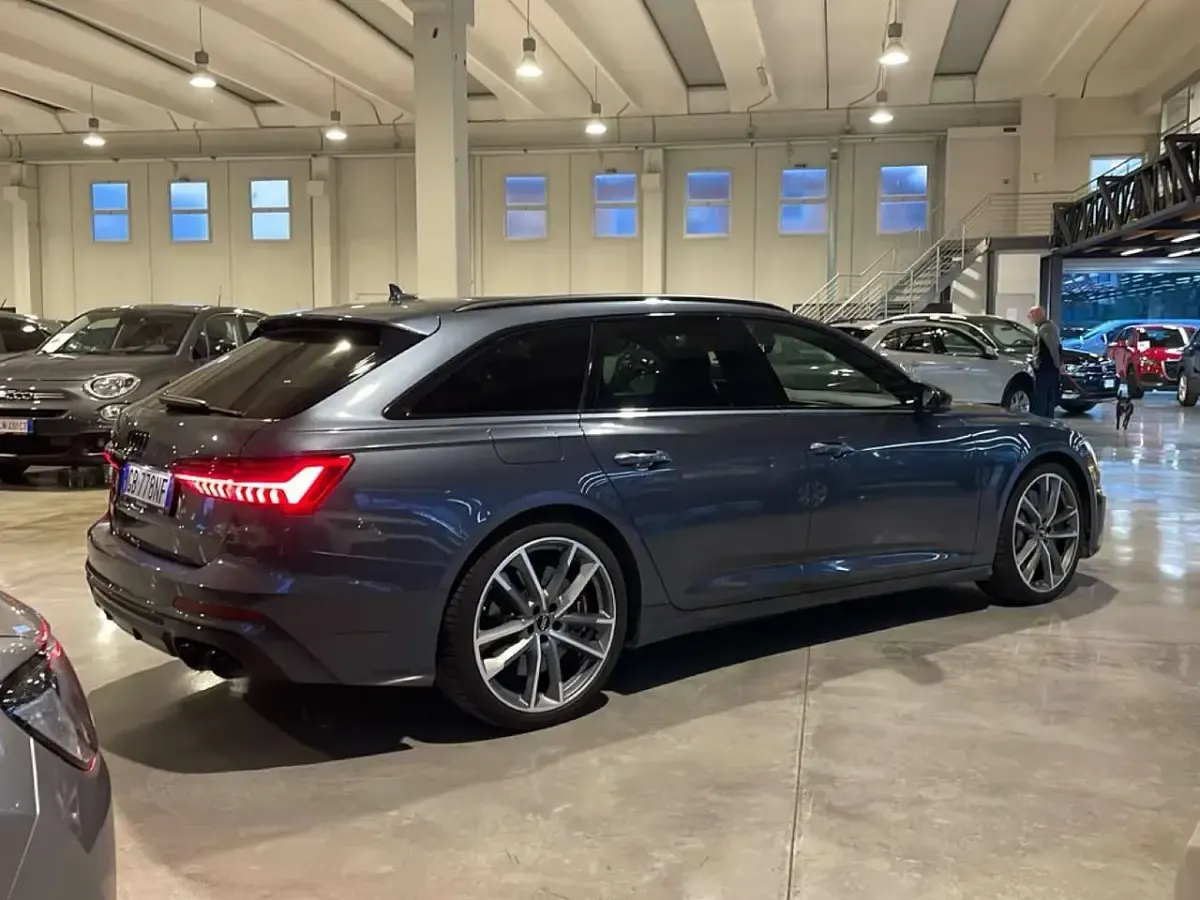 Usata Audi S6 Sport 349 CV (256 kW) 2020 Grigio scuro Station wagon