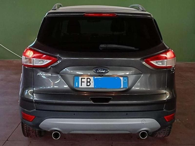 Usata Ford Kuga Titanium 150 CV (110 kW) 2016 Grigio SUV